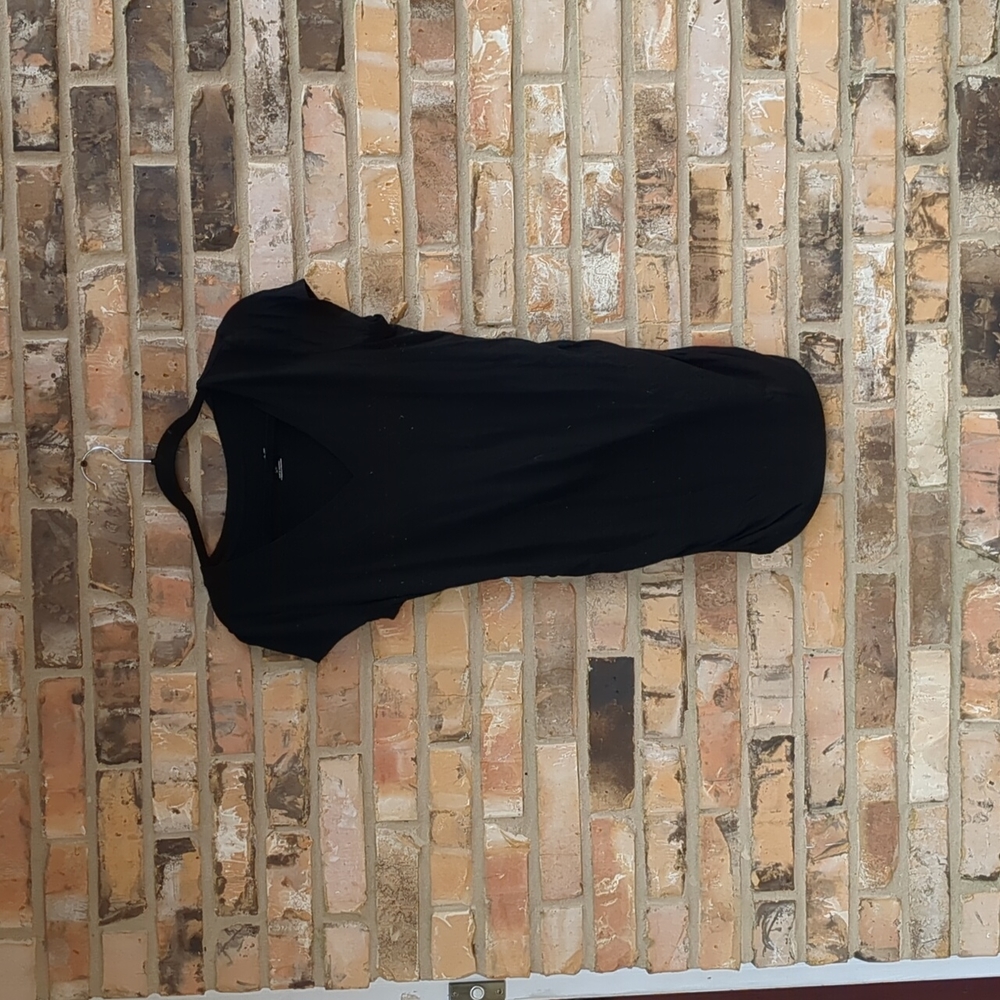 Liz Lange Maternity top- Pregnancy, Nursing, and Beyond!